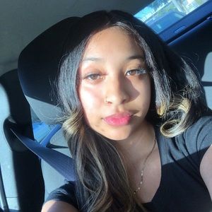 Meet your Posher, Aimee